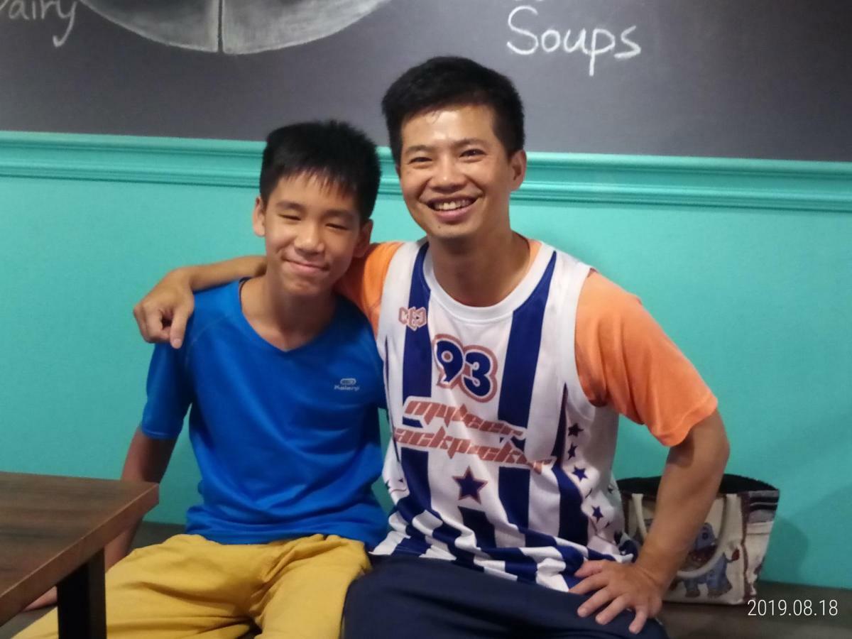 Mydeer Backpacker Tainan Exterior foto